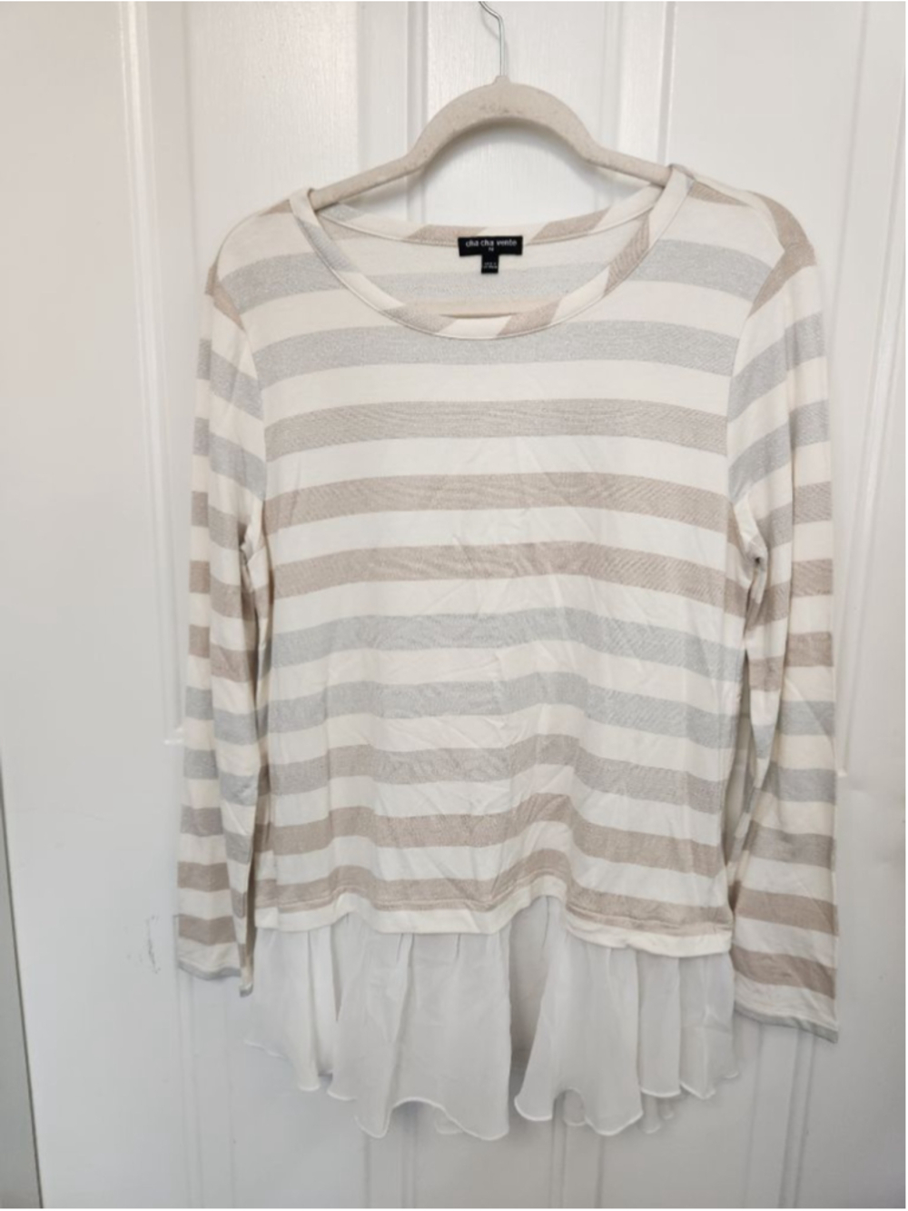Cha Cha Vente M Striped Long Sleeve Tee Beige White With a sheer lace hem
